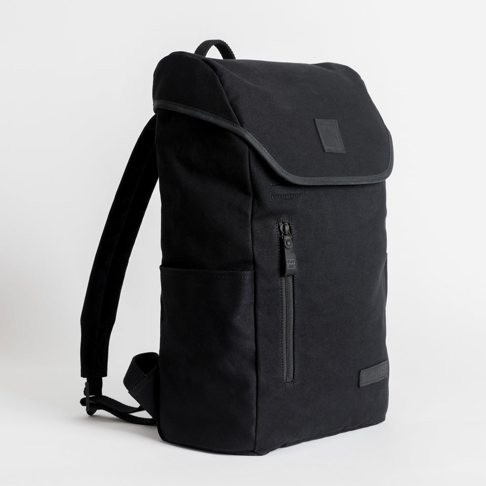 A studio shot of the Daypack Outlet in All Black