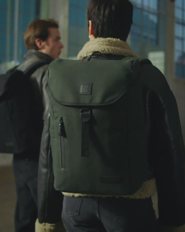 The launch video of the canvas backpack 20l