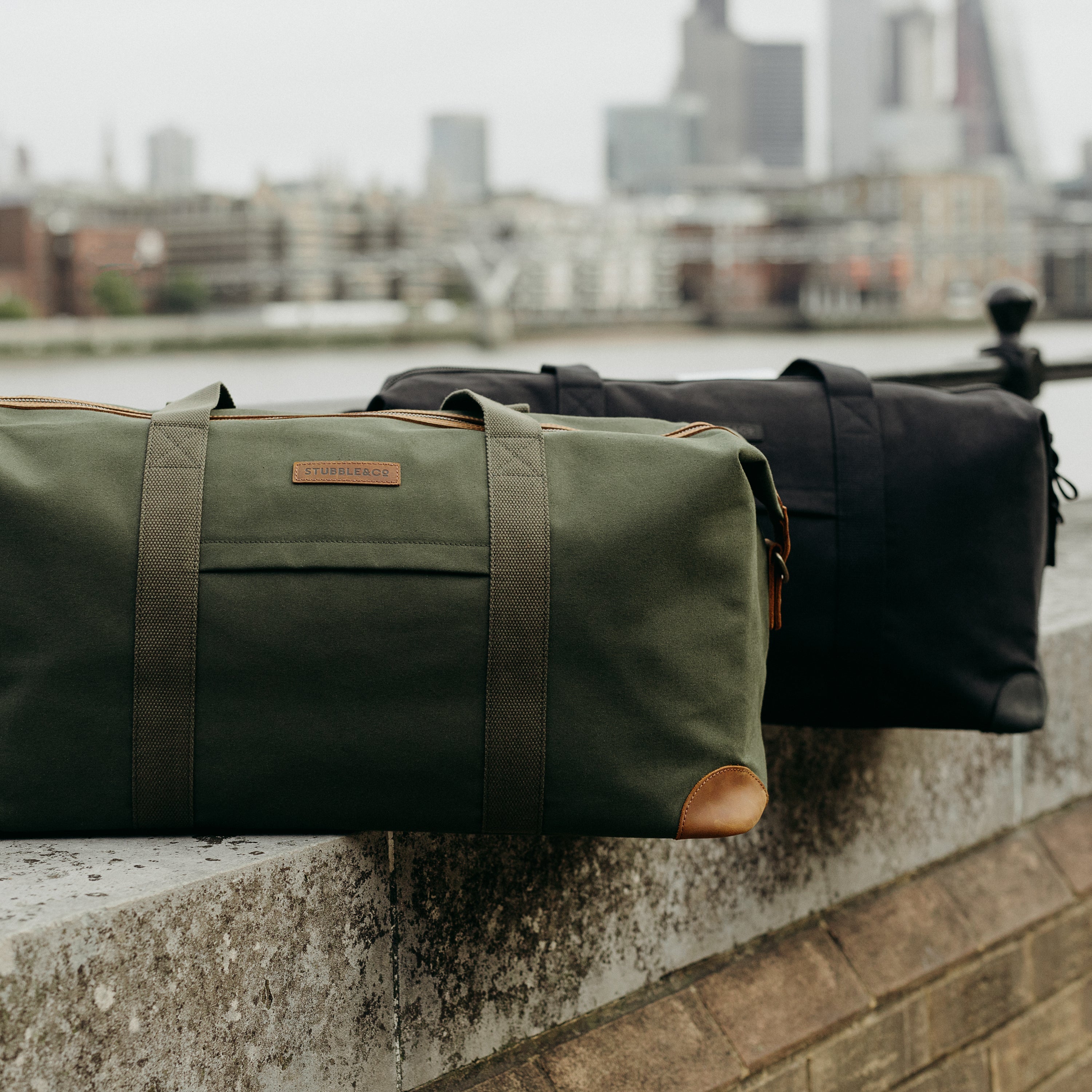 Duffle weekender outlet bag